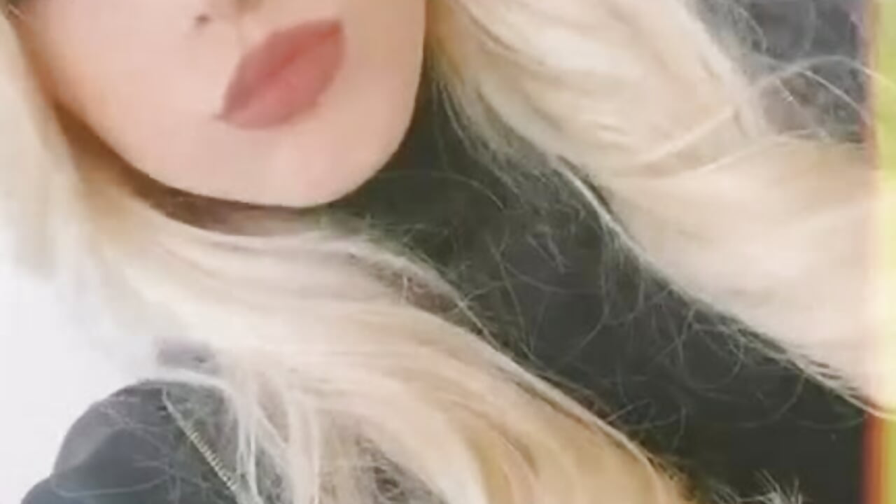 me - video by LauraineMisti cam model