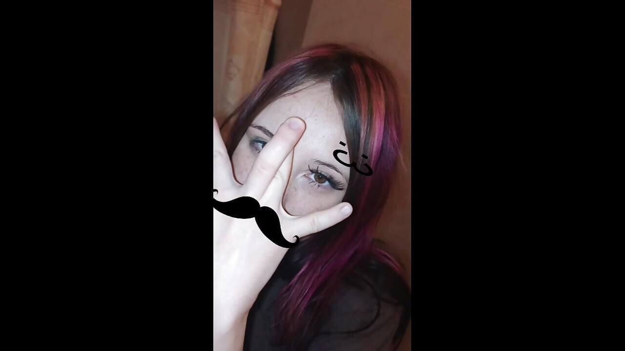 (・`ω´・) - فيديو من IronicBuckle موديل الكام