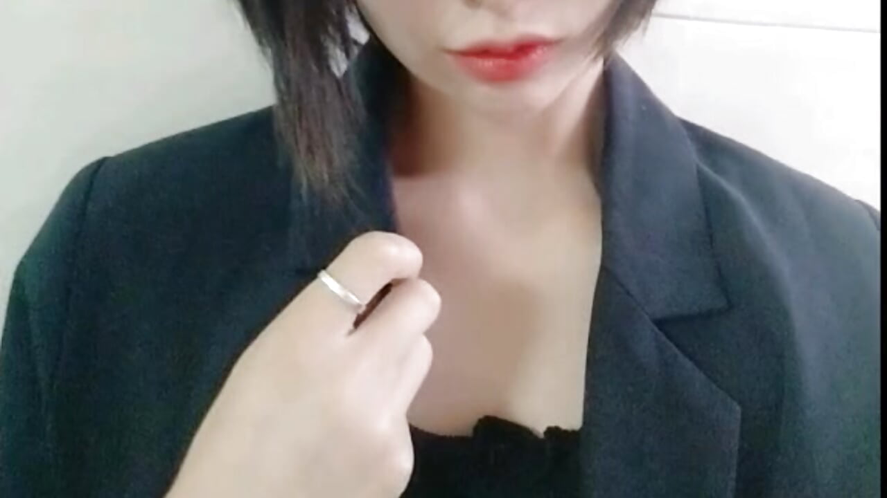 “命运是我的肋骨 你长在我的痛处”