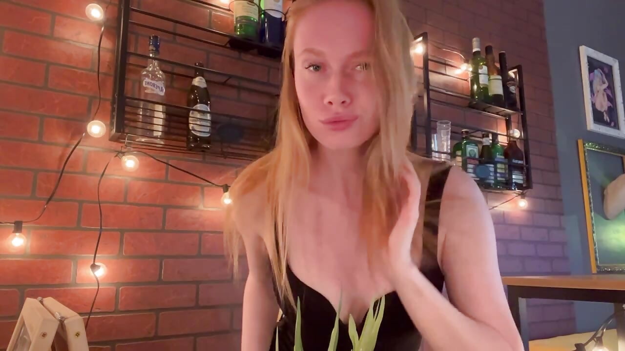 ;) – video af BellaRosewood cam-model
