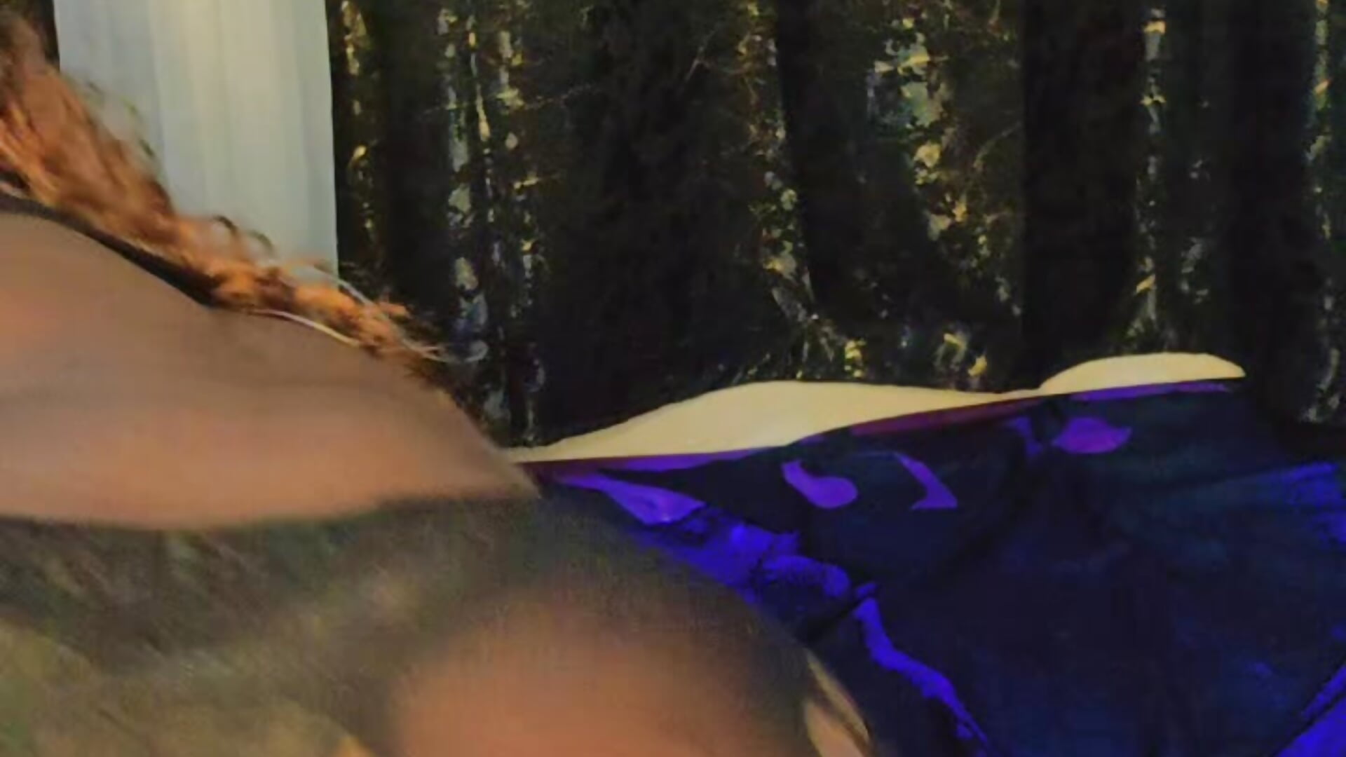 Sexy sweetlinah showing off her body - video by sweetlinah001 cam model