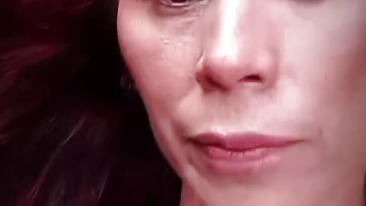 a very hot redhead  😍🥵 – video modela na kameri Loren_queen_