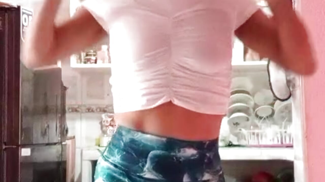 your favorite personal trainer 🥵🌡️ – video modela na kameri Loren_queen_