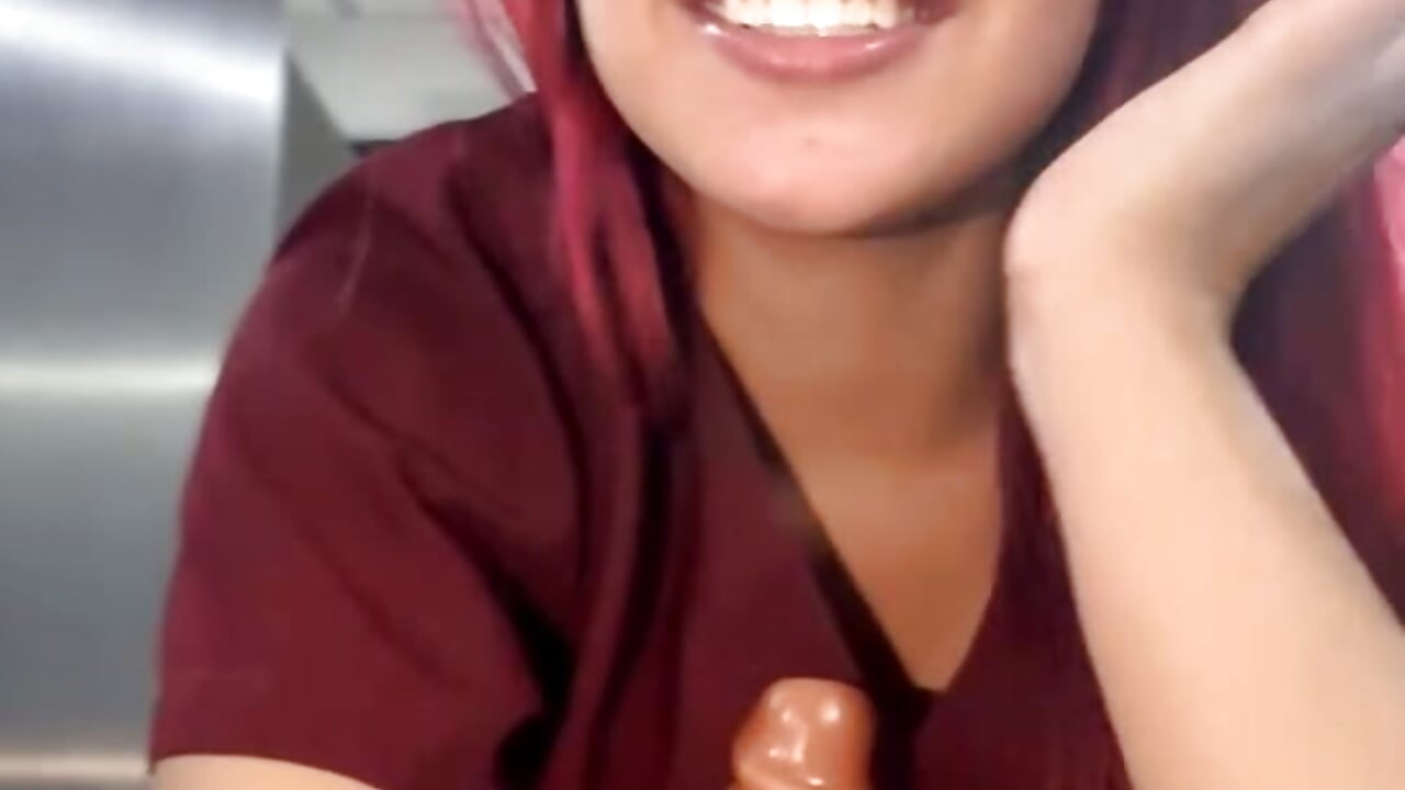MAKING MISCONDUCT IN THE OFFICE BATHROOM - copy 24 Sep 20:47 – video od webkamerové modelky Nikky_Rose_