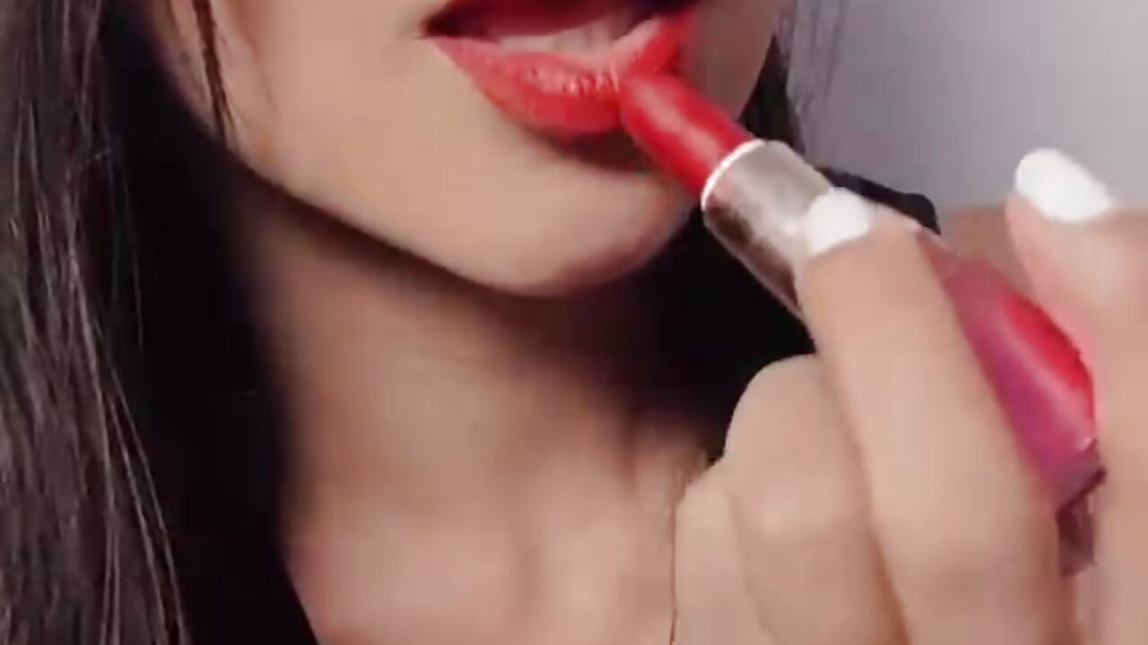 My sexy red lips♥♥ – video od webkamerové modelky Velvet_GG