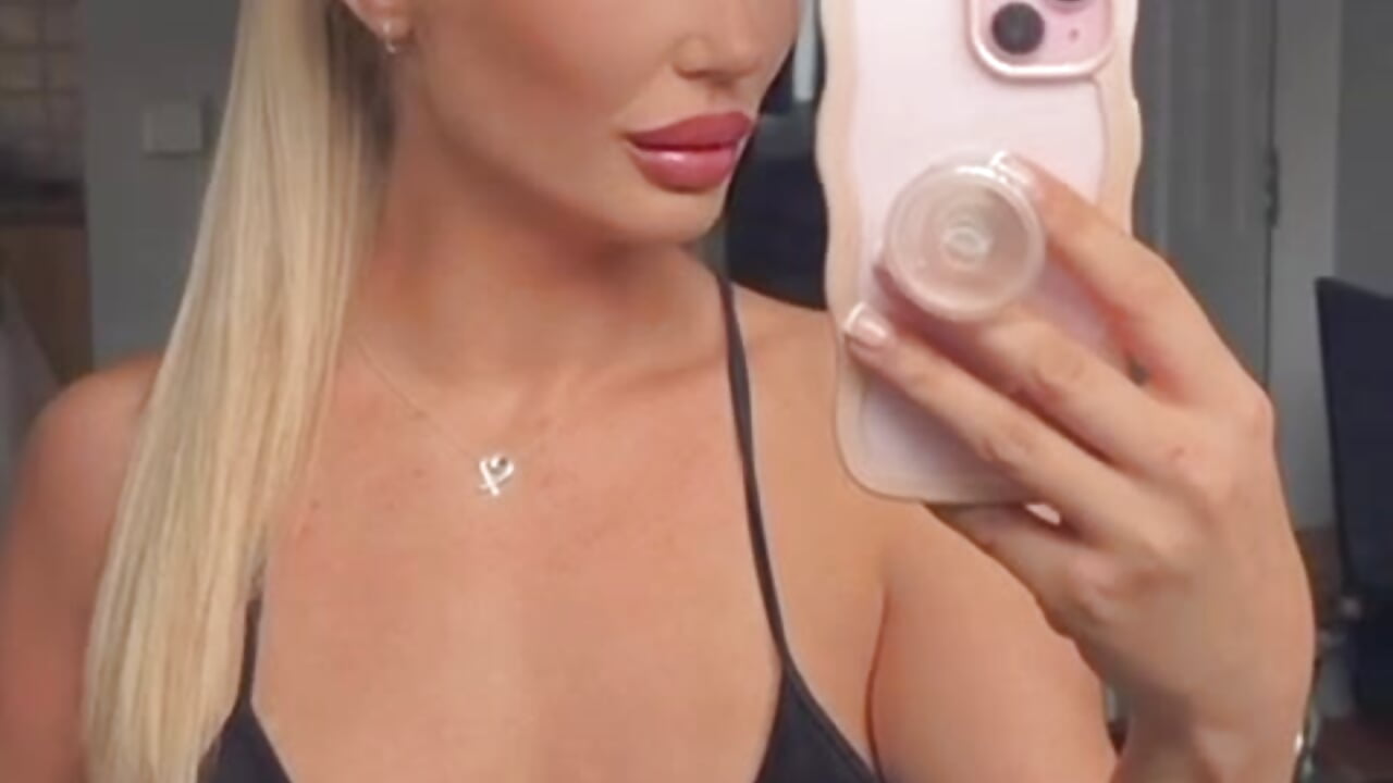 hey x – video af MilanMae cam-model
