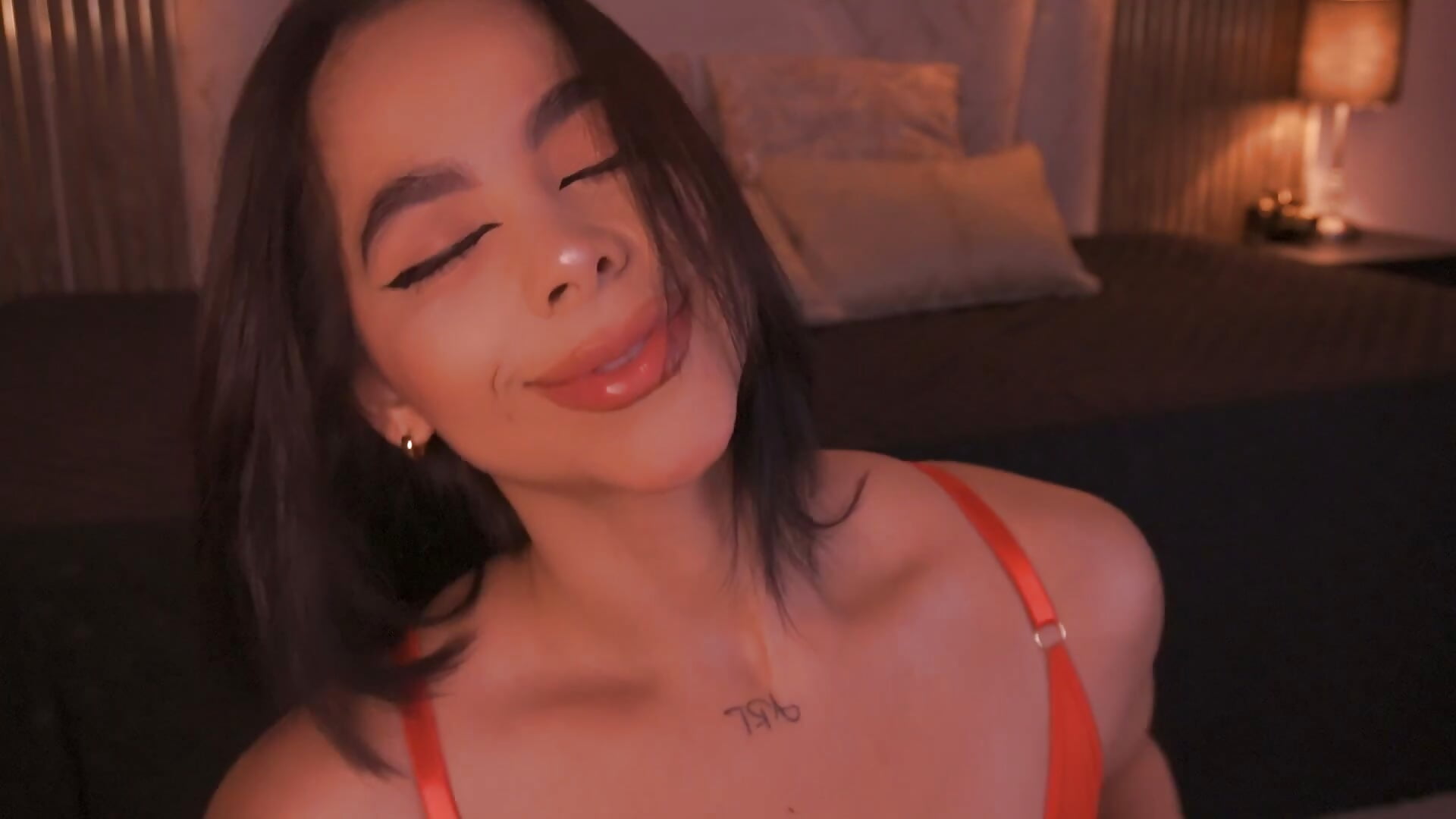 active devil 😈✨ - video av imLeanna_ cam-modell