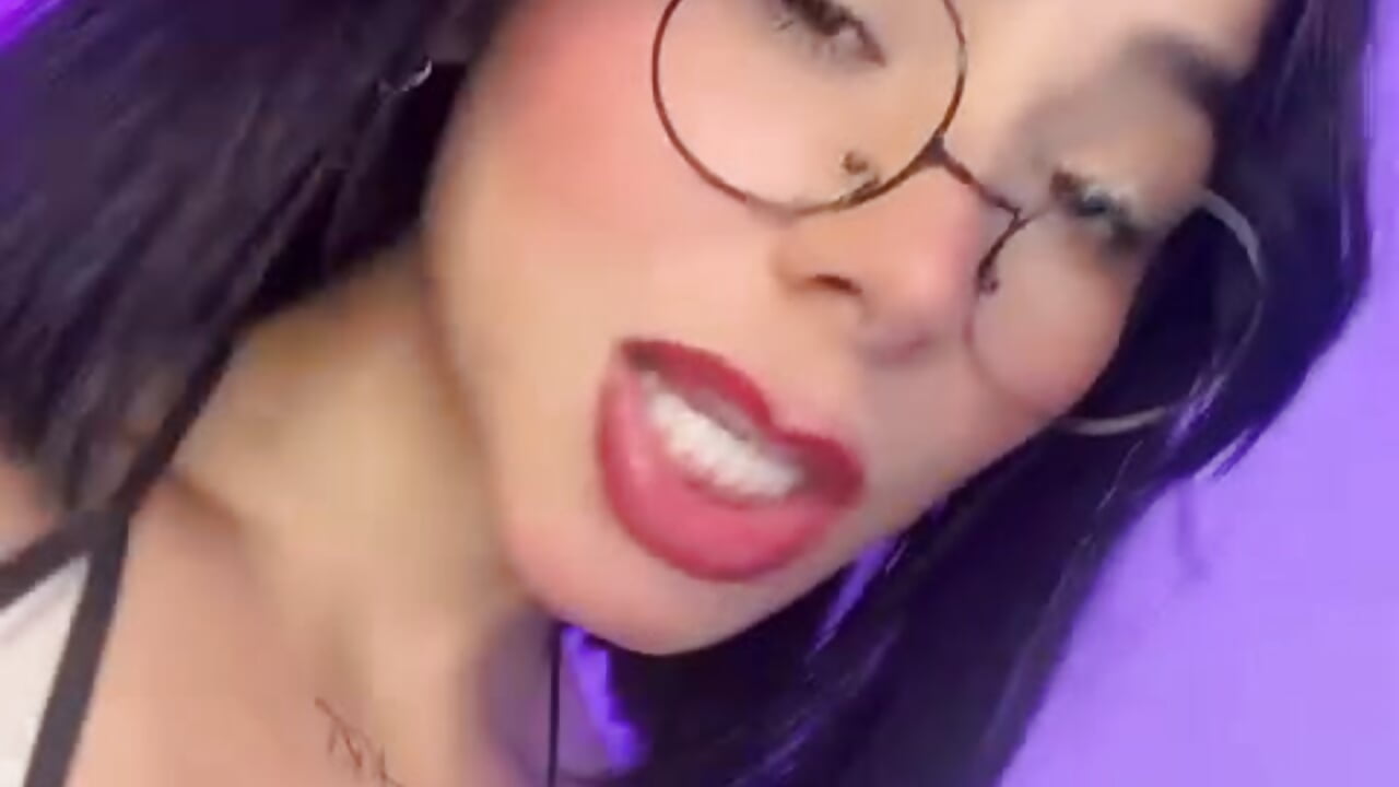 💕 Your Favorite Sweet Girl Is Online - فيديو من imLeanna_ موديل الكام