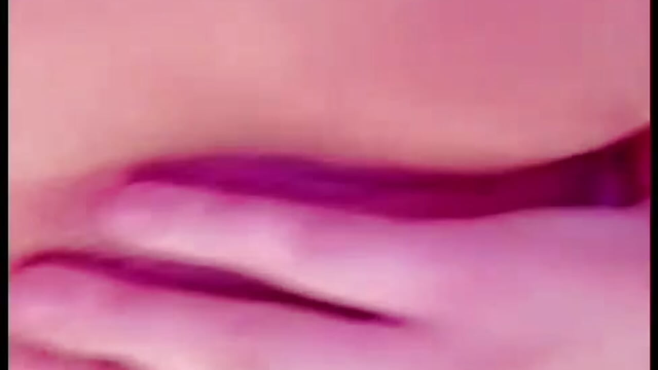 العب بلساني وكسي فنفس الوقت 👅🍡 - video by Quen_Rubyy cam model
