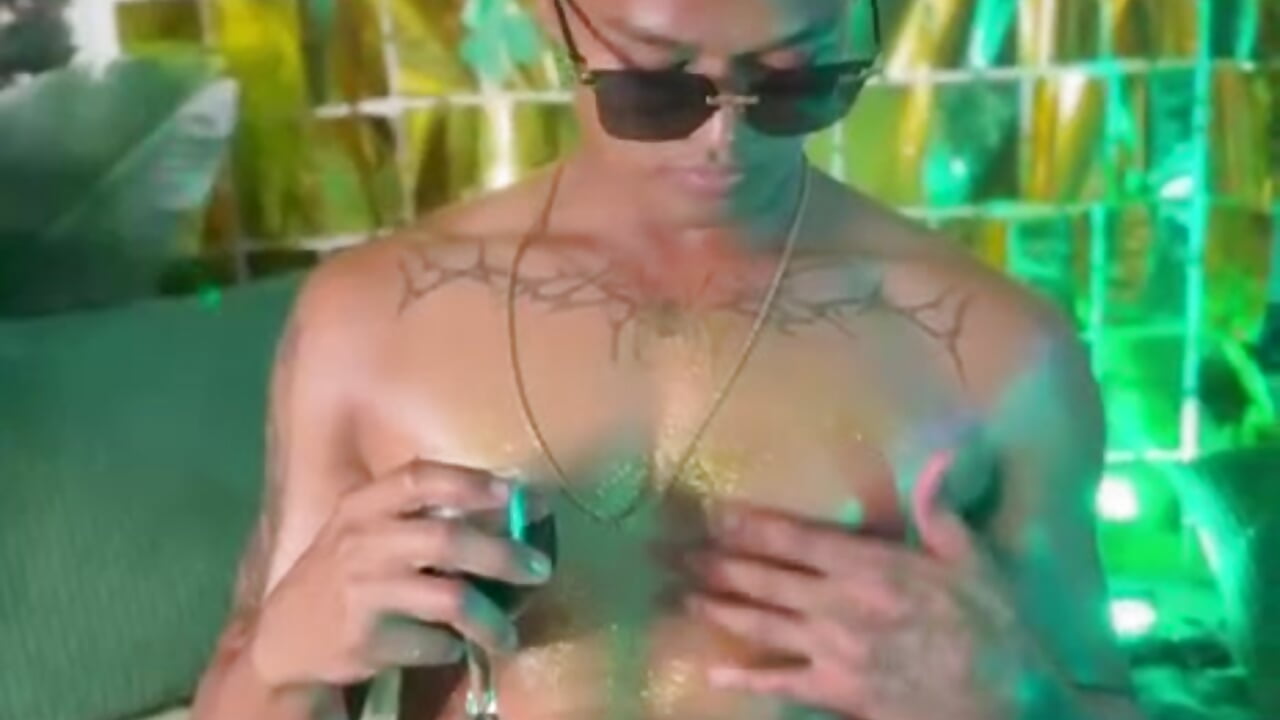 Hello! ❤️ – video modela na kameri AndrewKenoxx__