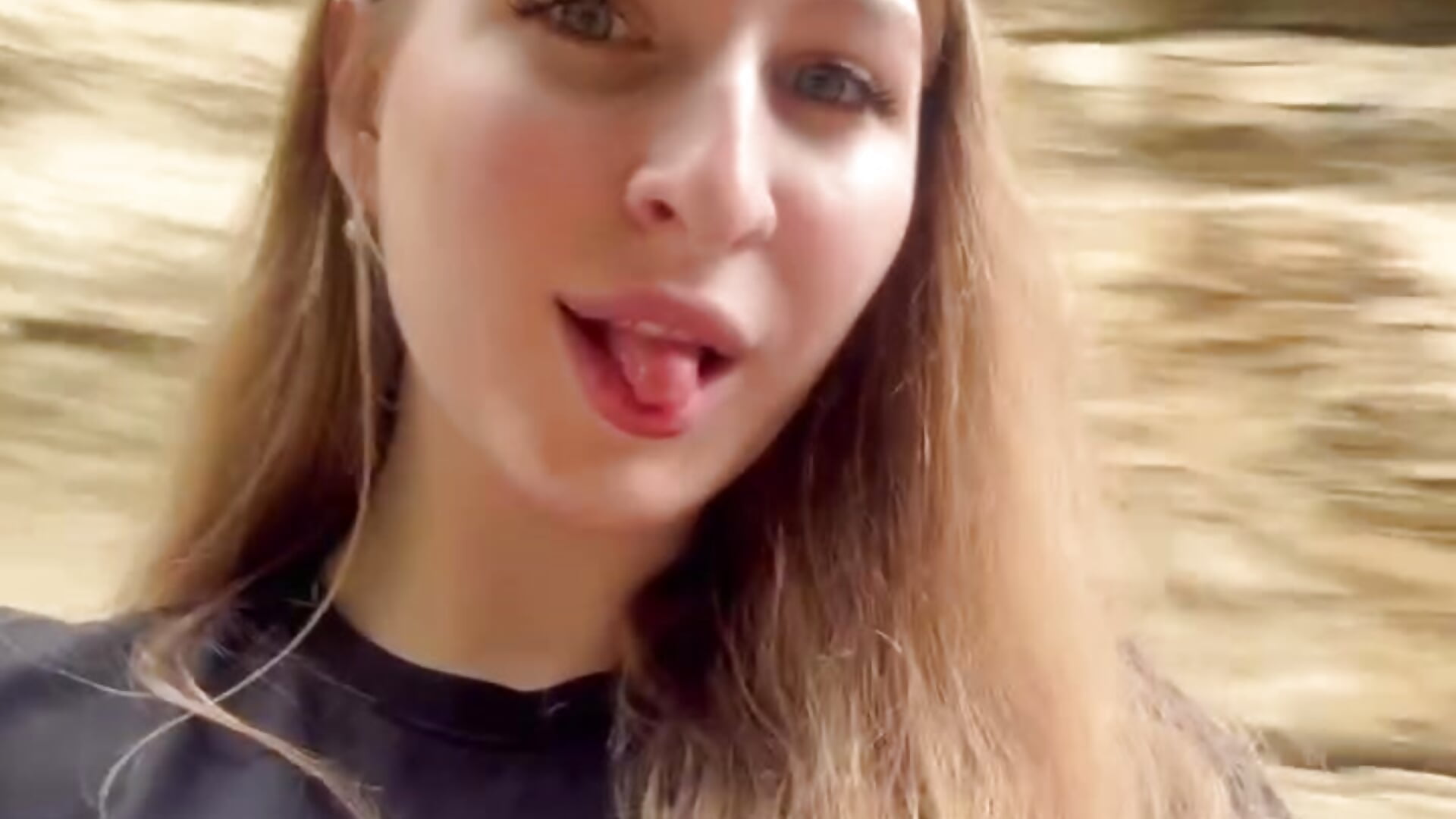 A little of me - vídeo de la modelo de cam CharitaKrumm