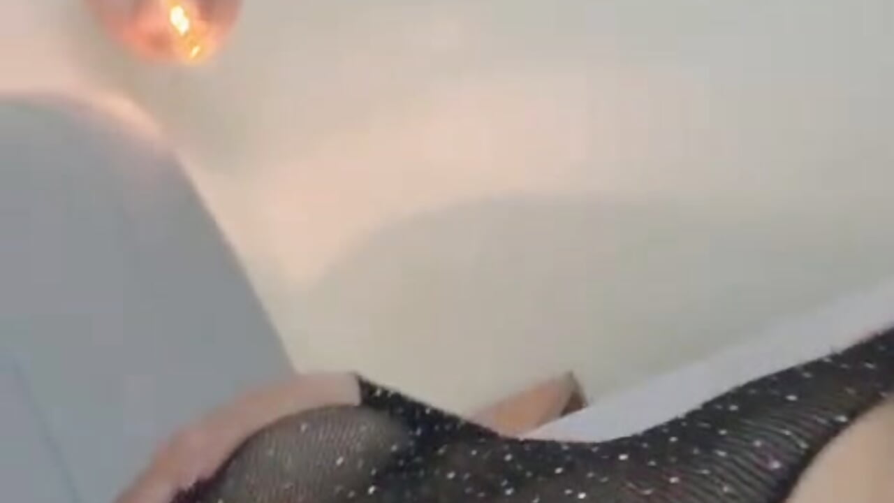 Come on 😍 - video by sophie_harvey