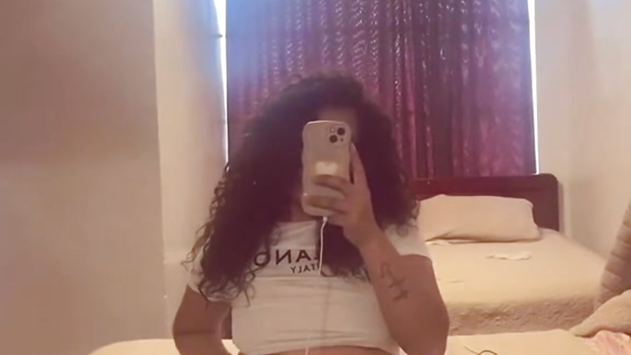 let me tease you - video by Amanda_Meyers cam model
