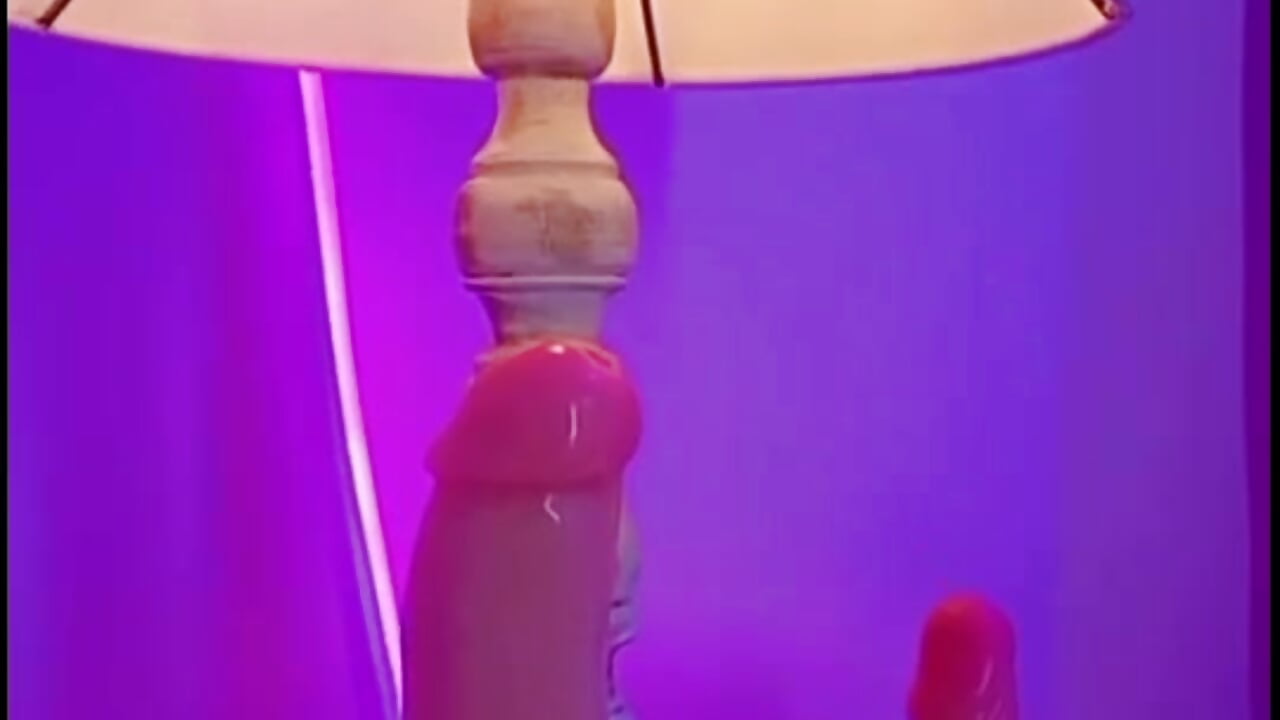 new toys - EvaMuriel adlı kamera modelinin videosu