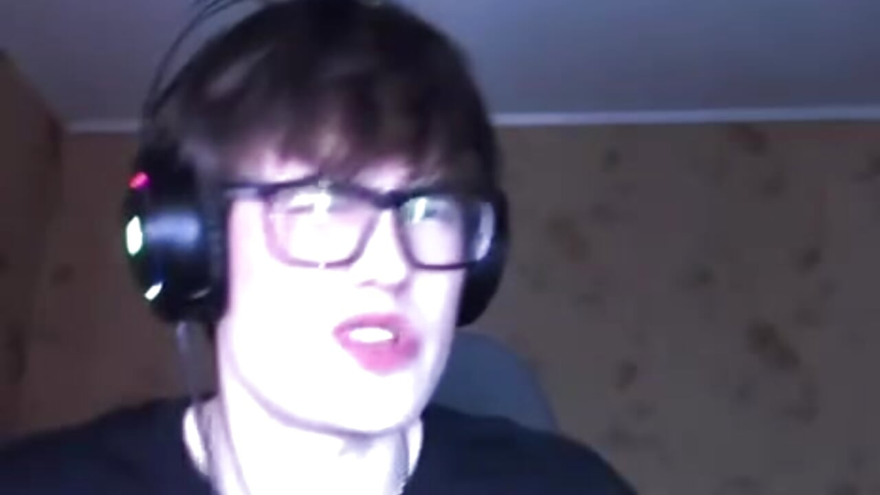 lipsing - video by JadeNoiiir