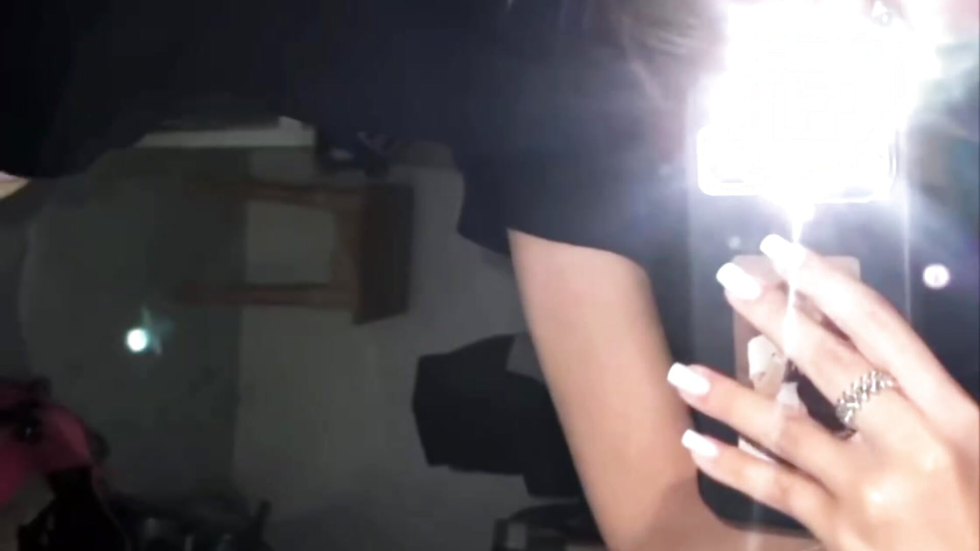 I shine for you carefully♥ - فيديو من Kelly_Clarks موديل الكام