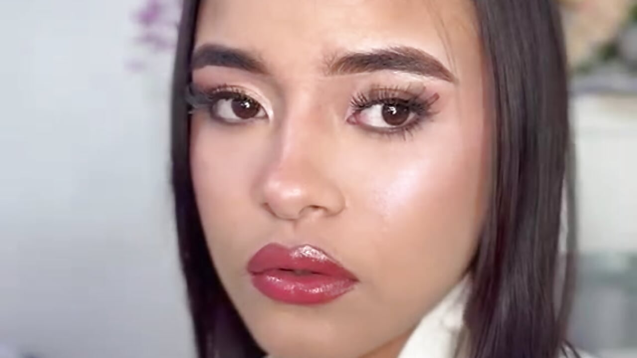 Your cute girl 🍒✨ - video by Alyana_Skinny