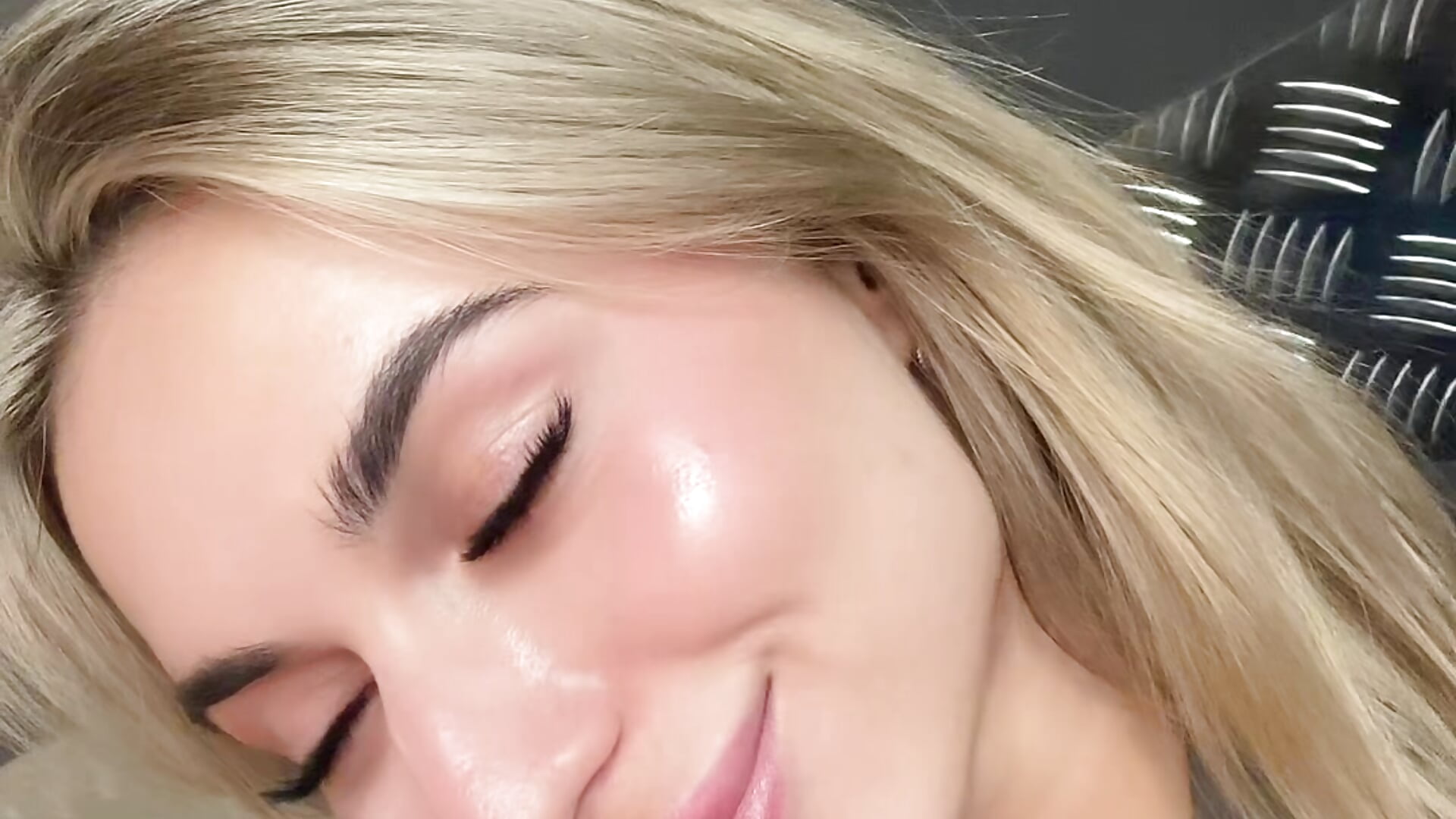 face shine❤️ - видео от уебкам модела miri077