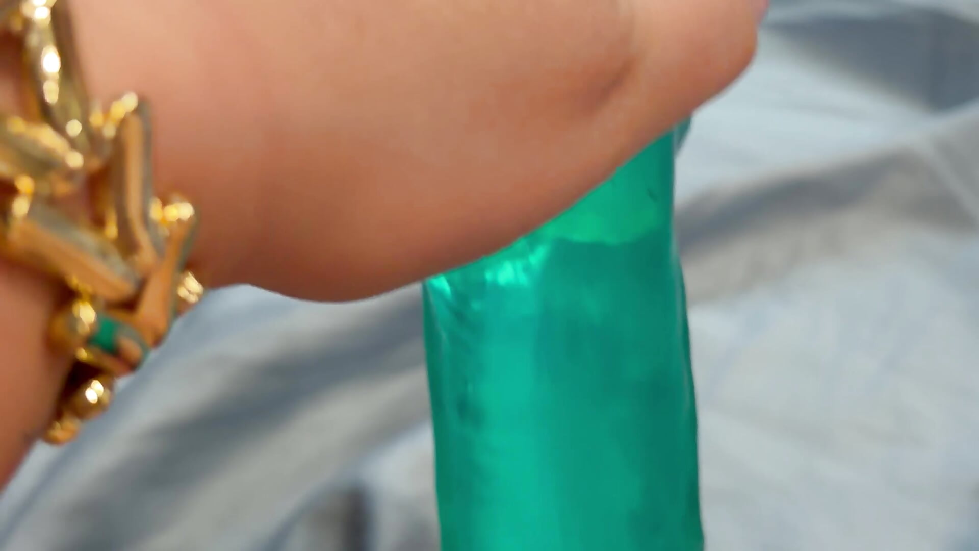 Pounding pussy with 8 inch dildo till I cum 🤤
