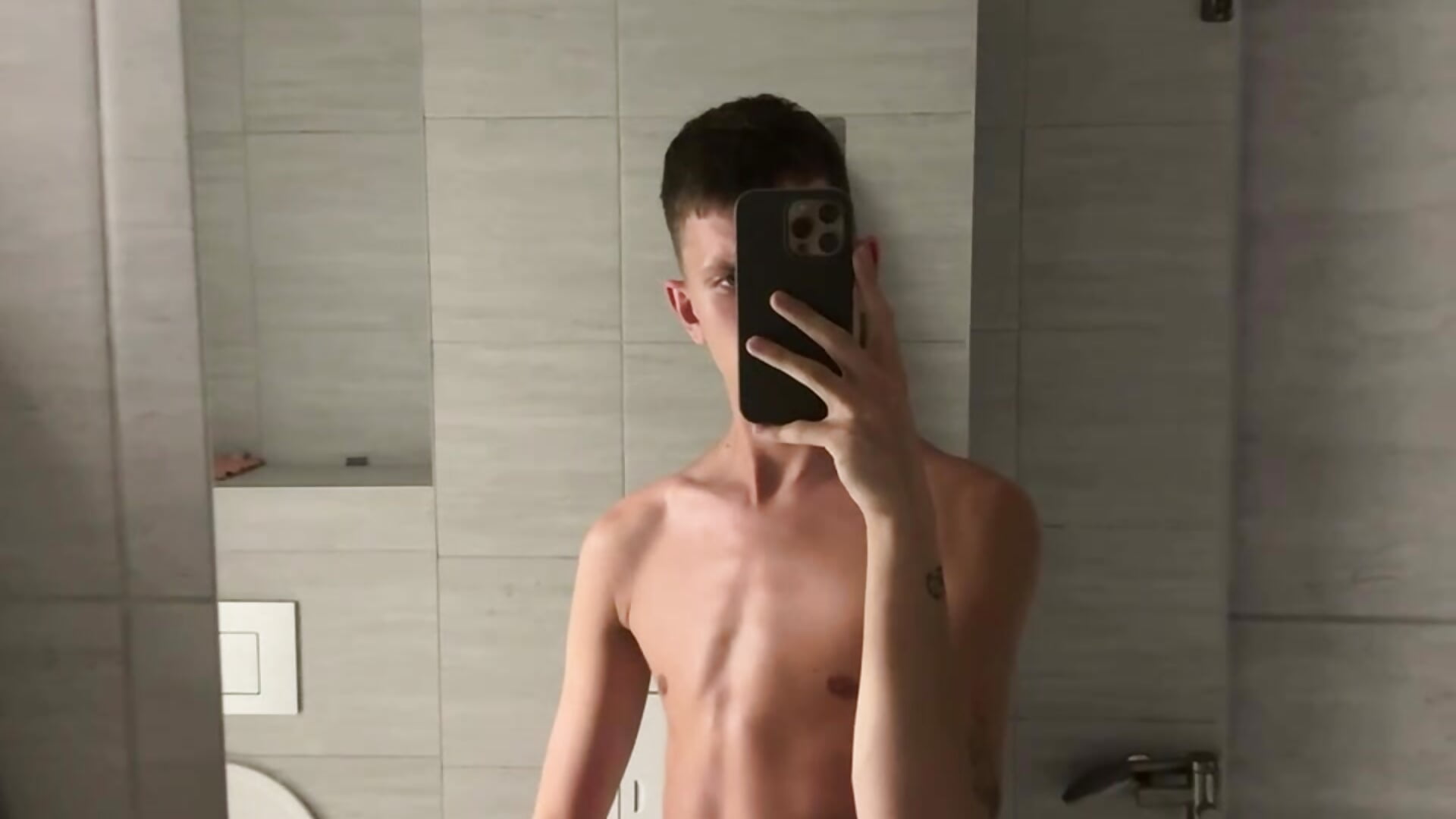 Masturbate with me 🤫
