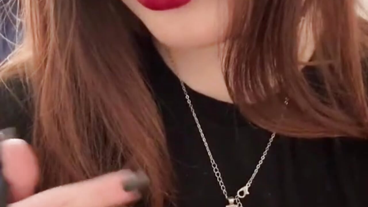 Wanna touch me? - ChelseaStarX adlı kamera modelinin videosu