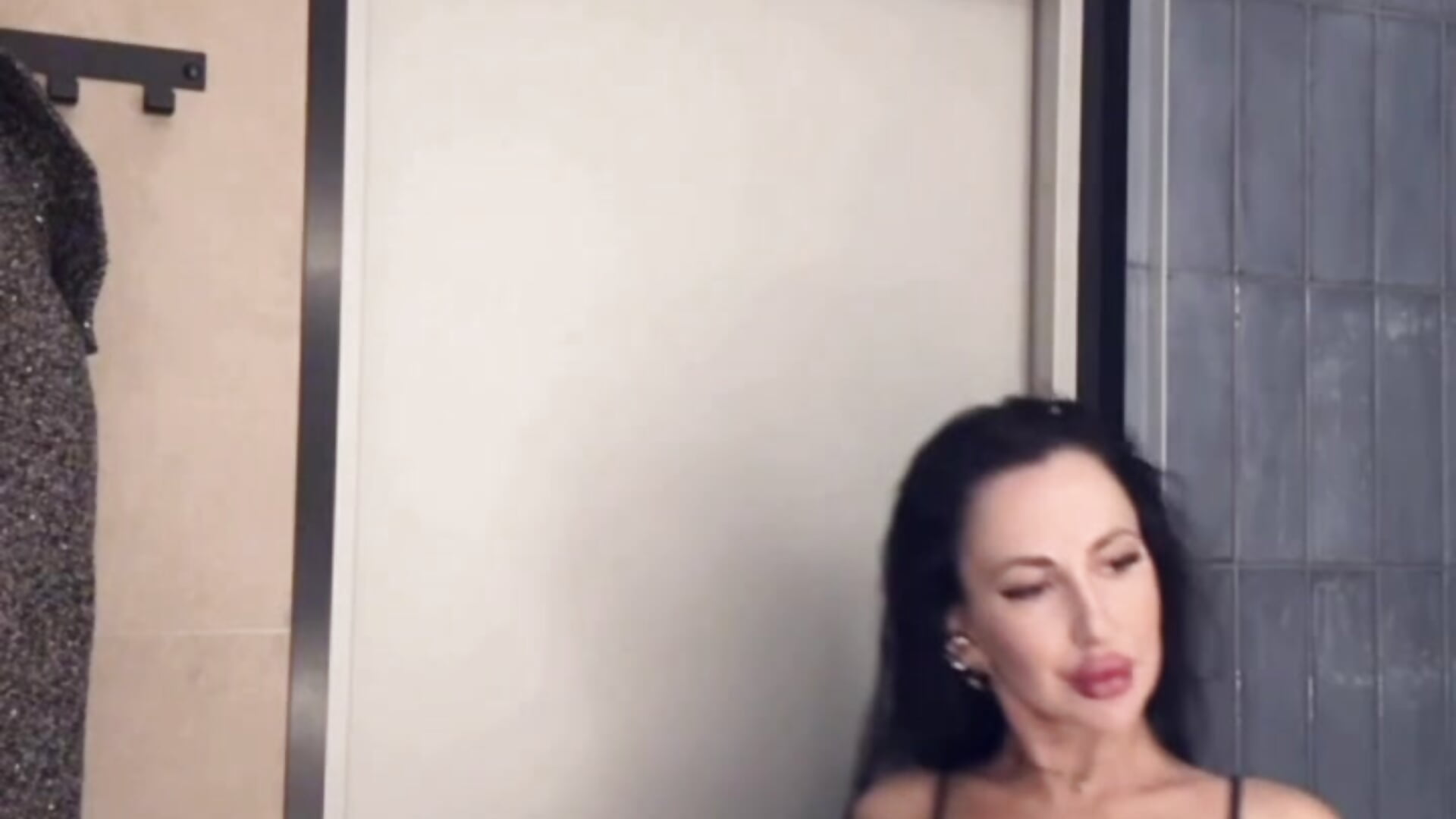 hi hi - video by devil_lady cam model