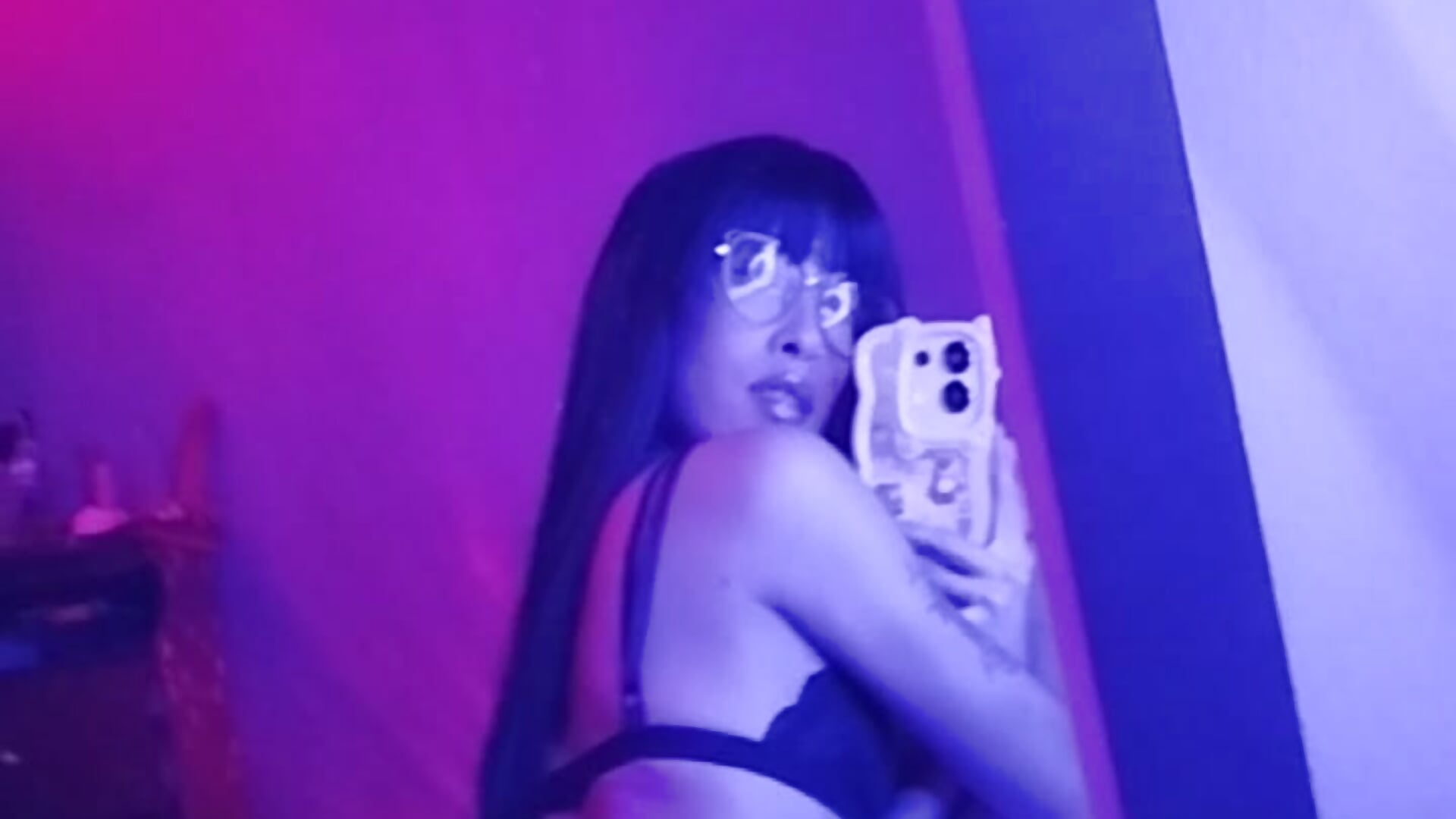 teasing twerk - video by RubiFoxX