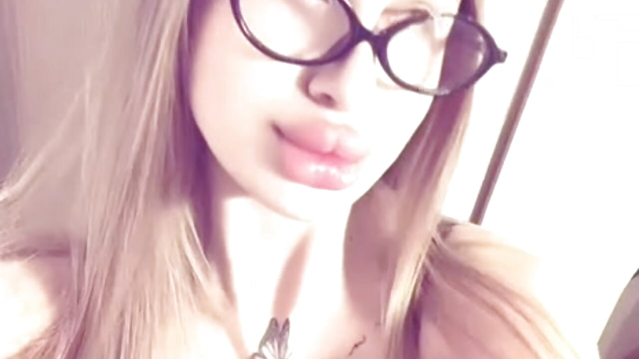 💖 - video by Barbi_Size cam model