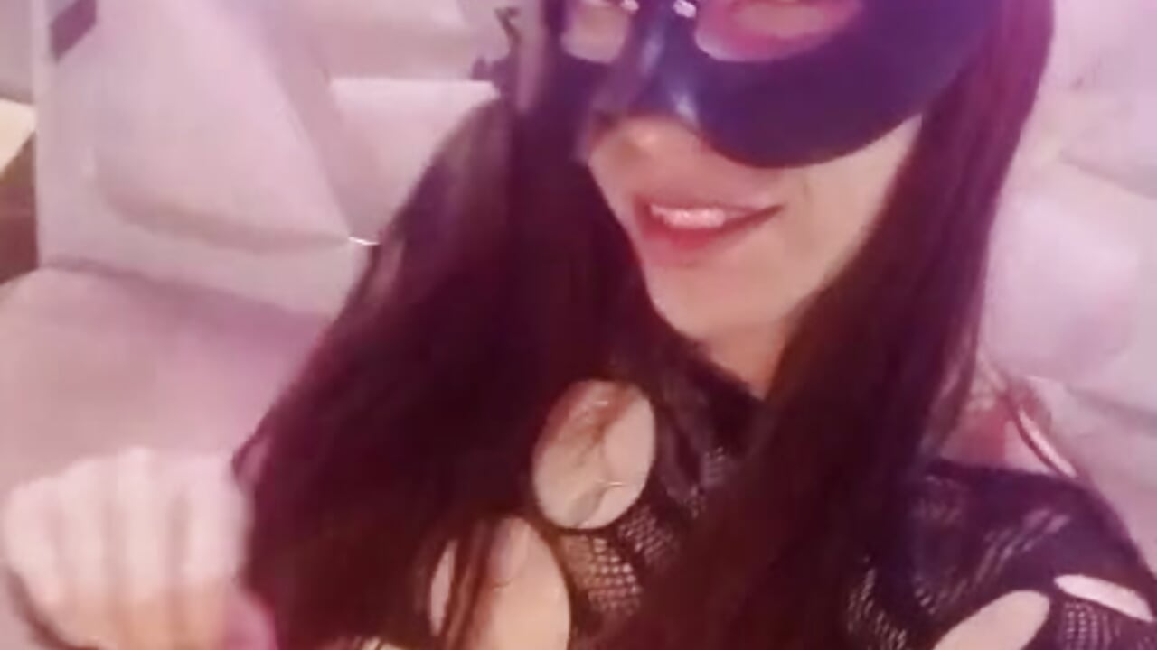 wild, masked kitten - sarayandcamilofon主播的视频