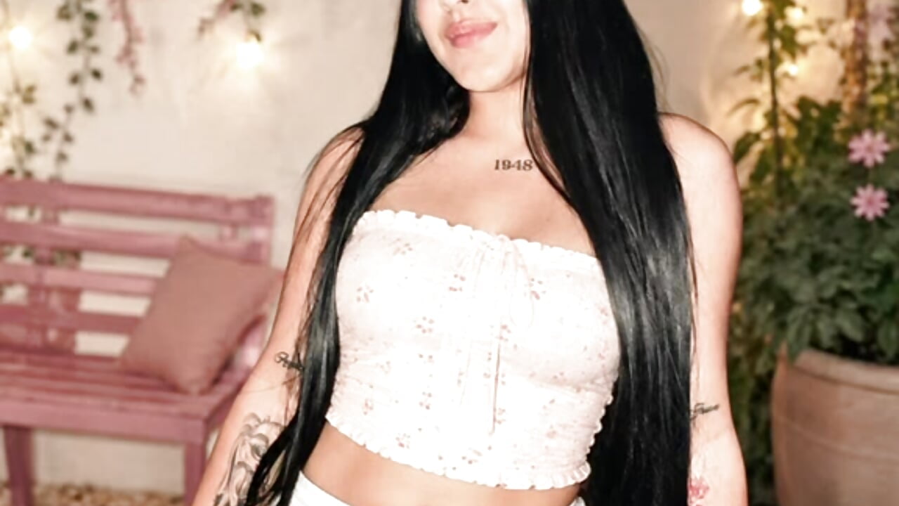 WhatsApp Video 2026-06-19 at 3,58,24 PM - video by LunaGirl2026 cam model