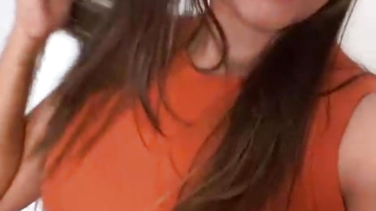 HIII! 🩷✨ - video by olivia_capri cam model