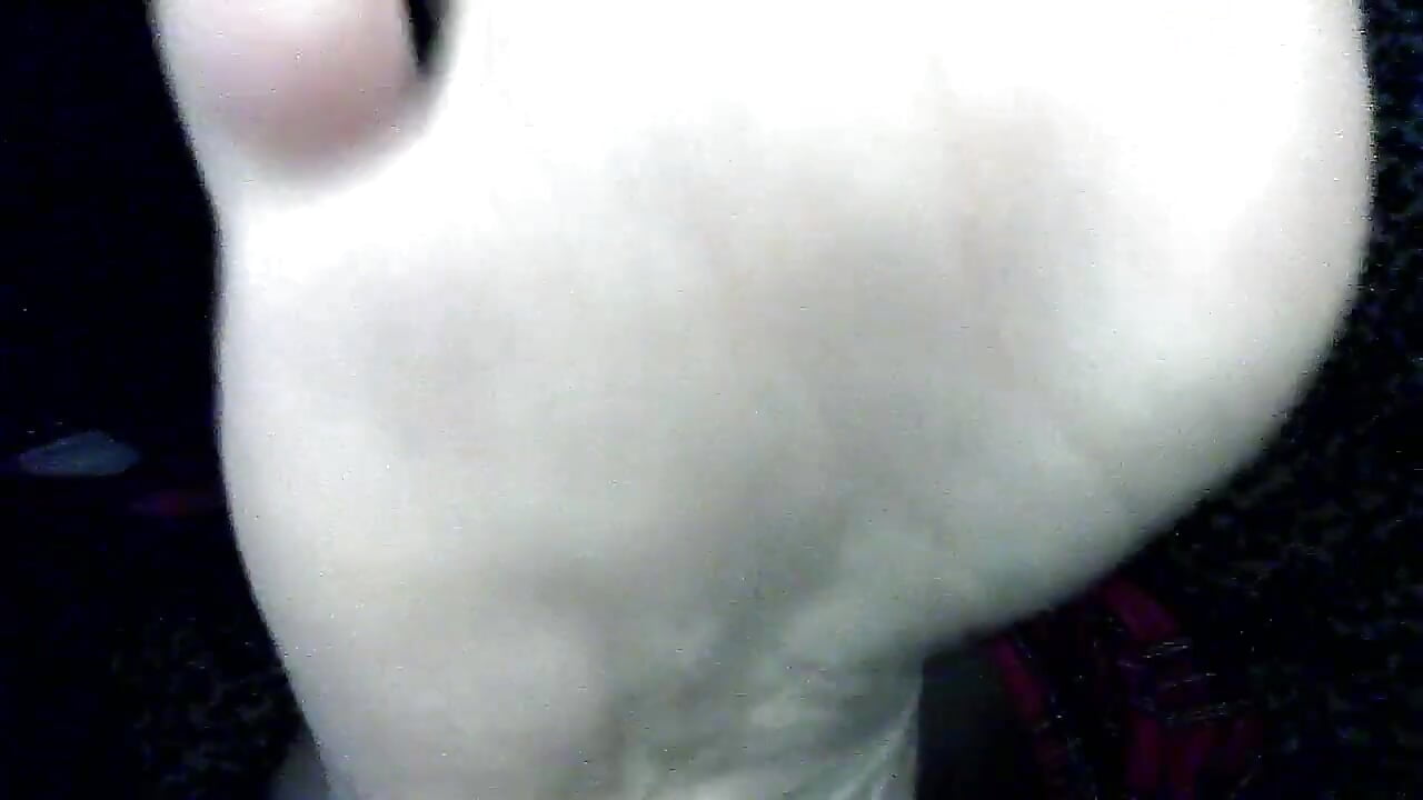 Lick my soles - video by BigbitchXXX cam model