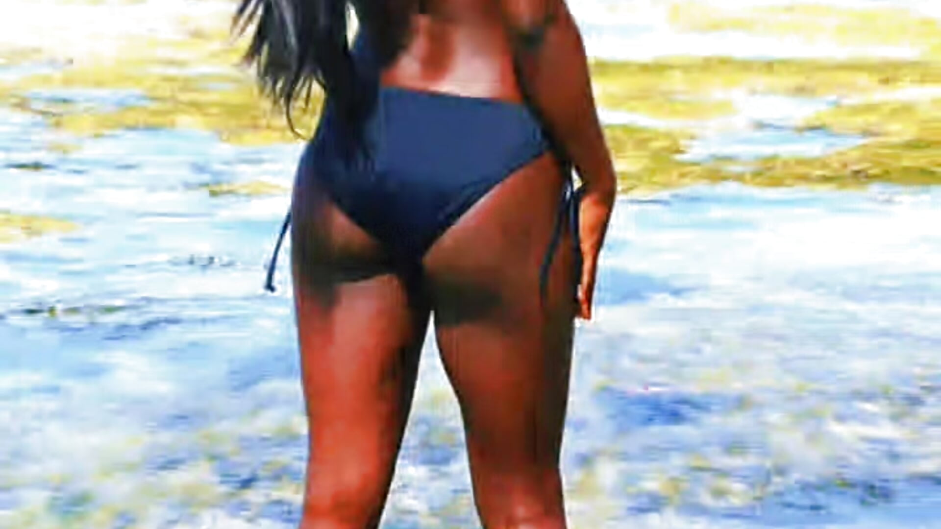 Beach - video by alicia_cake cam model