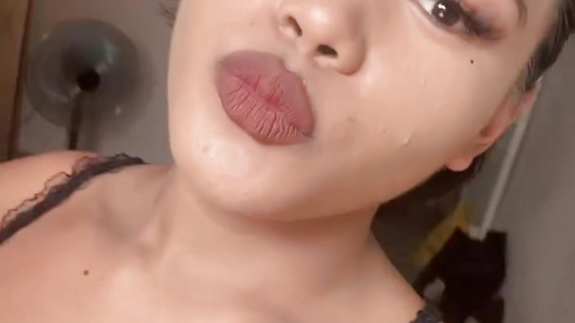 raw me - clip cu goddess_stella model videochat