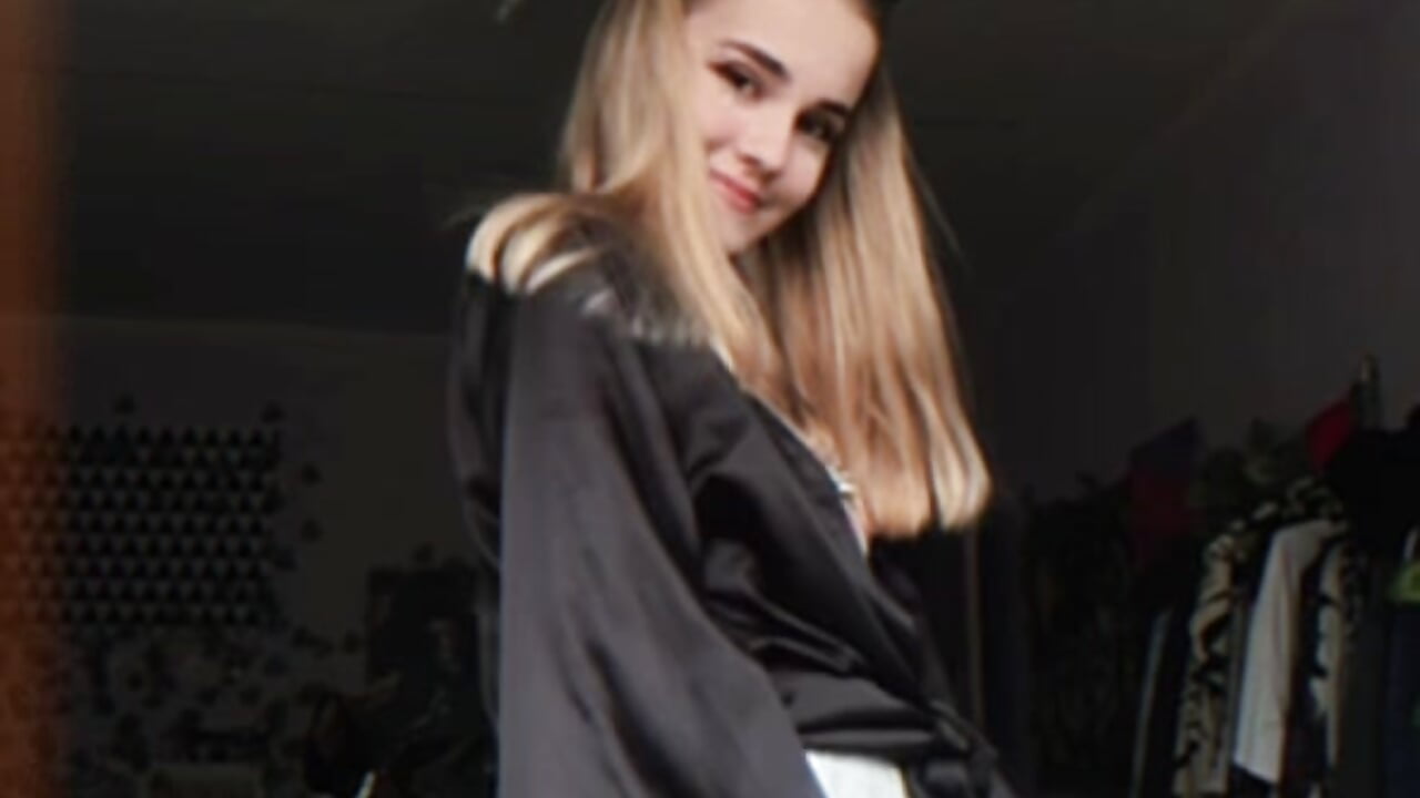 just a cute little dance 💕 - video av melliloom cam-modell