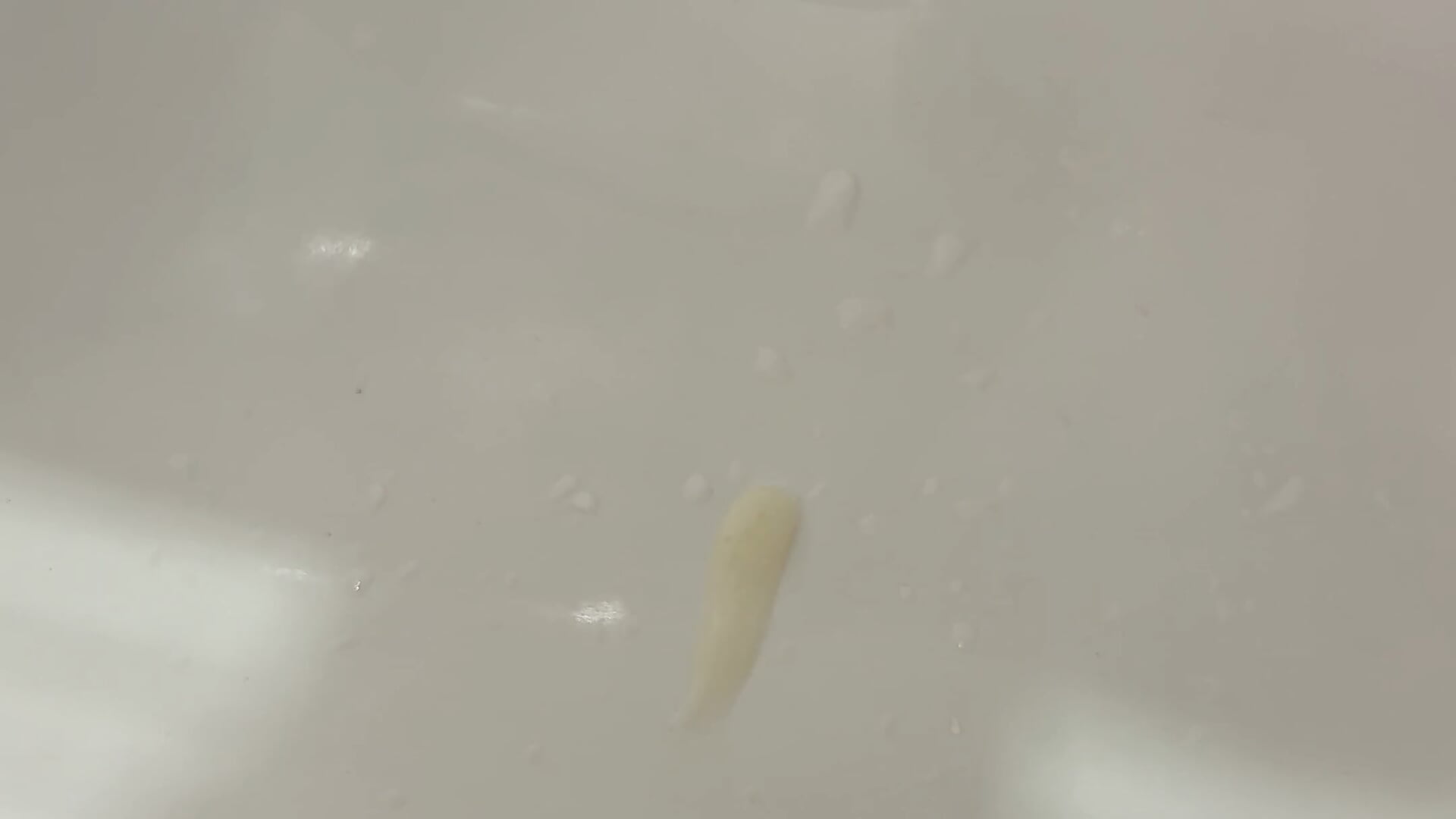 Heute Früh ins Waschbecken Gewixxt