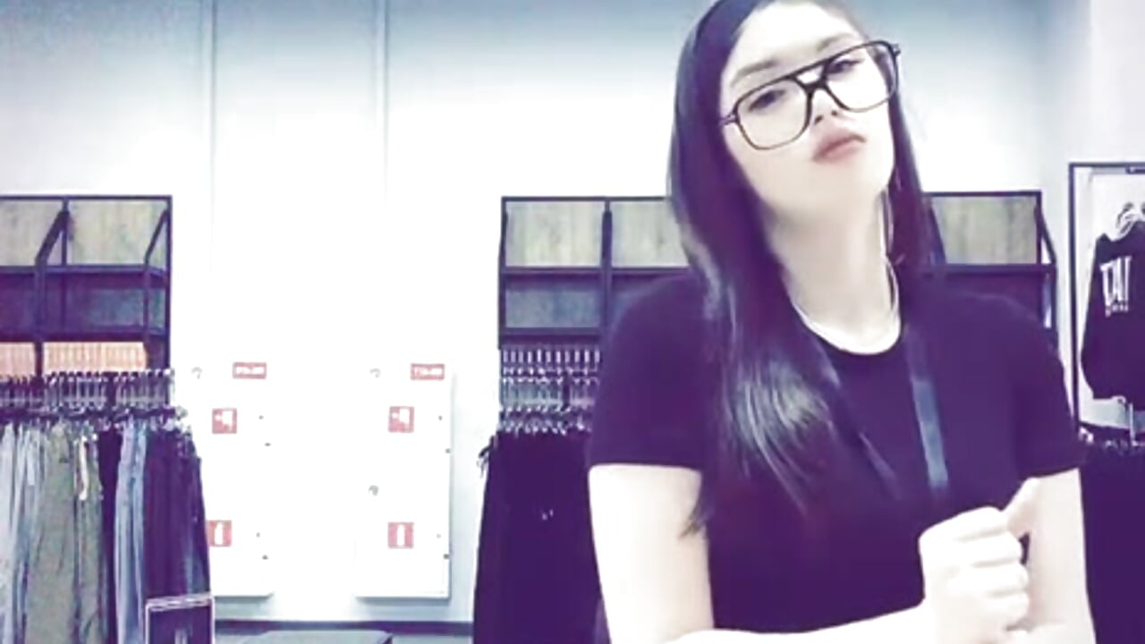 shall we play? - video RileySpence kameramallilta