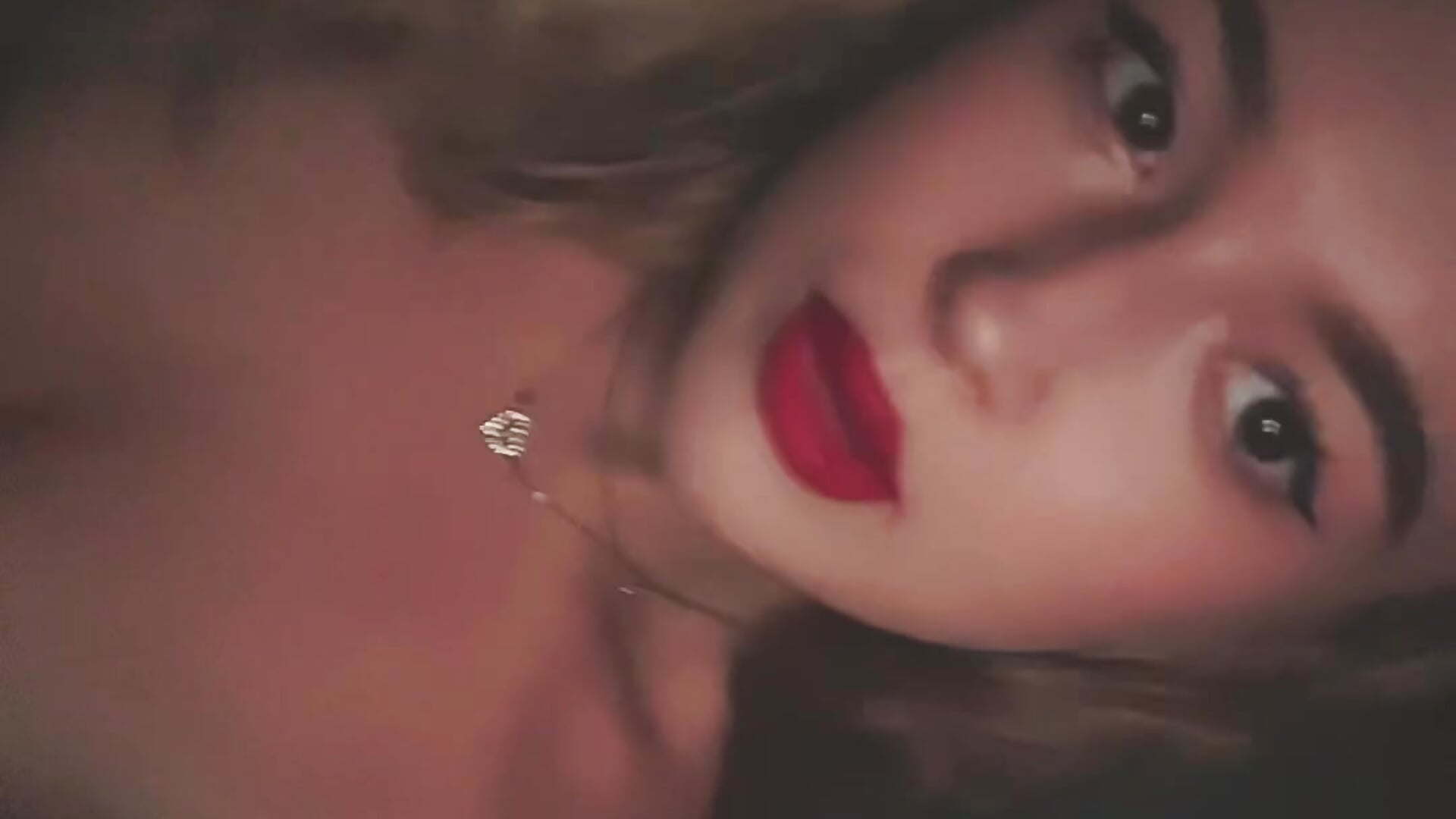 😝 – video od webkamerové modelky lyalyalii
