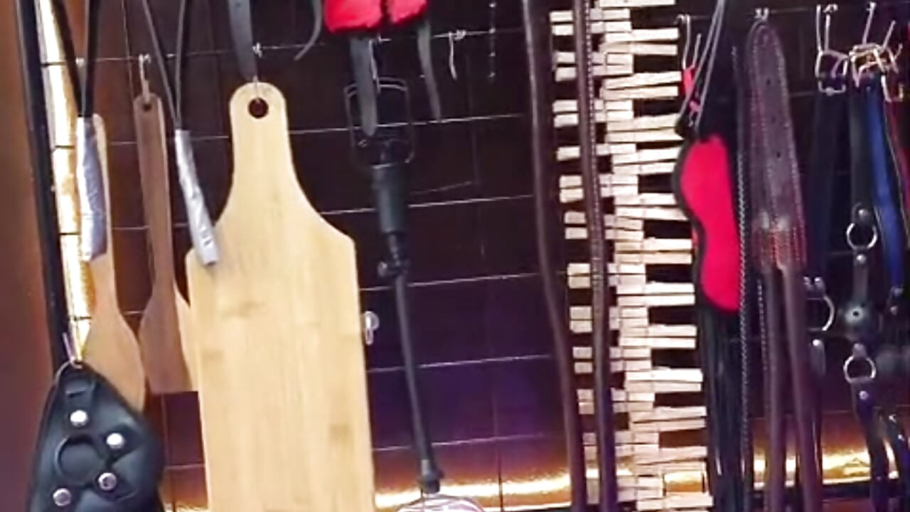 BDSM NEMESIS - video di BDSM_NEMESIS-DOMINIOX modella di cam