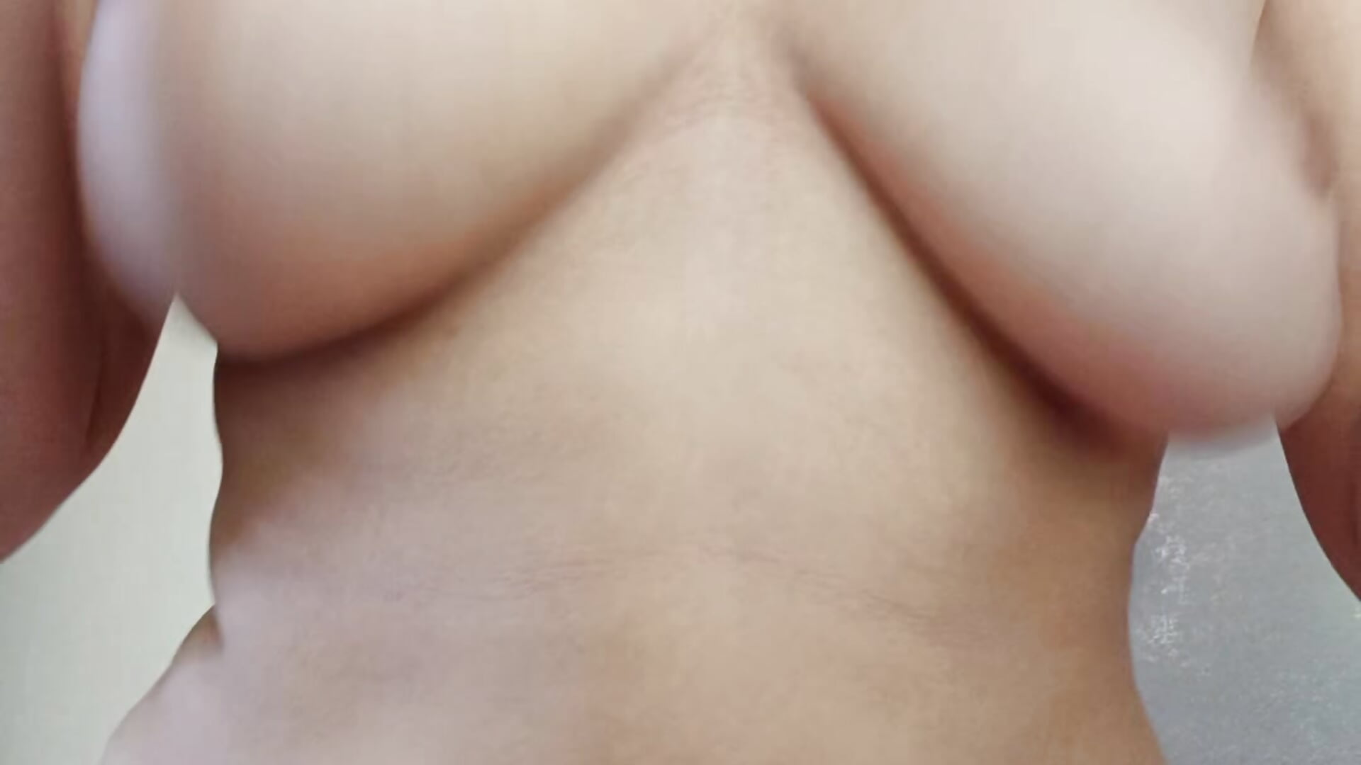 Undressing - video di eden1ladys modella di cam