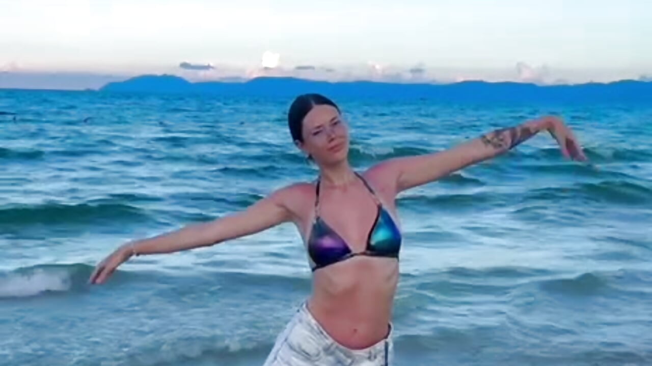 ╰(*°▽°*)╯ – video modela na kameri Olivia-Borgia
