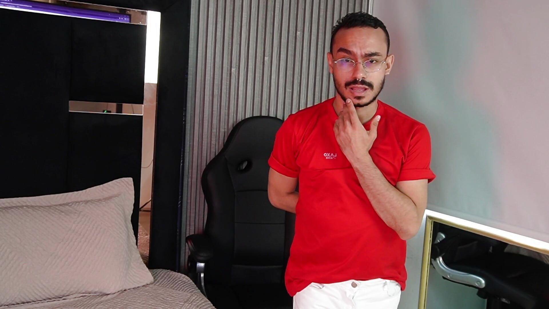 Know Me! – video modela na kameri thomas_montiel