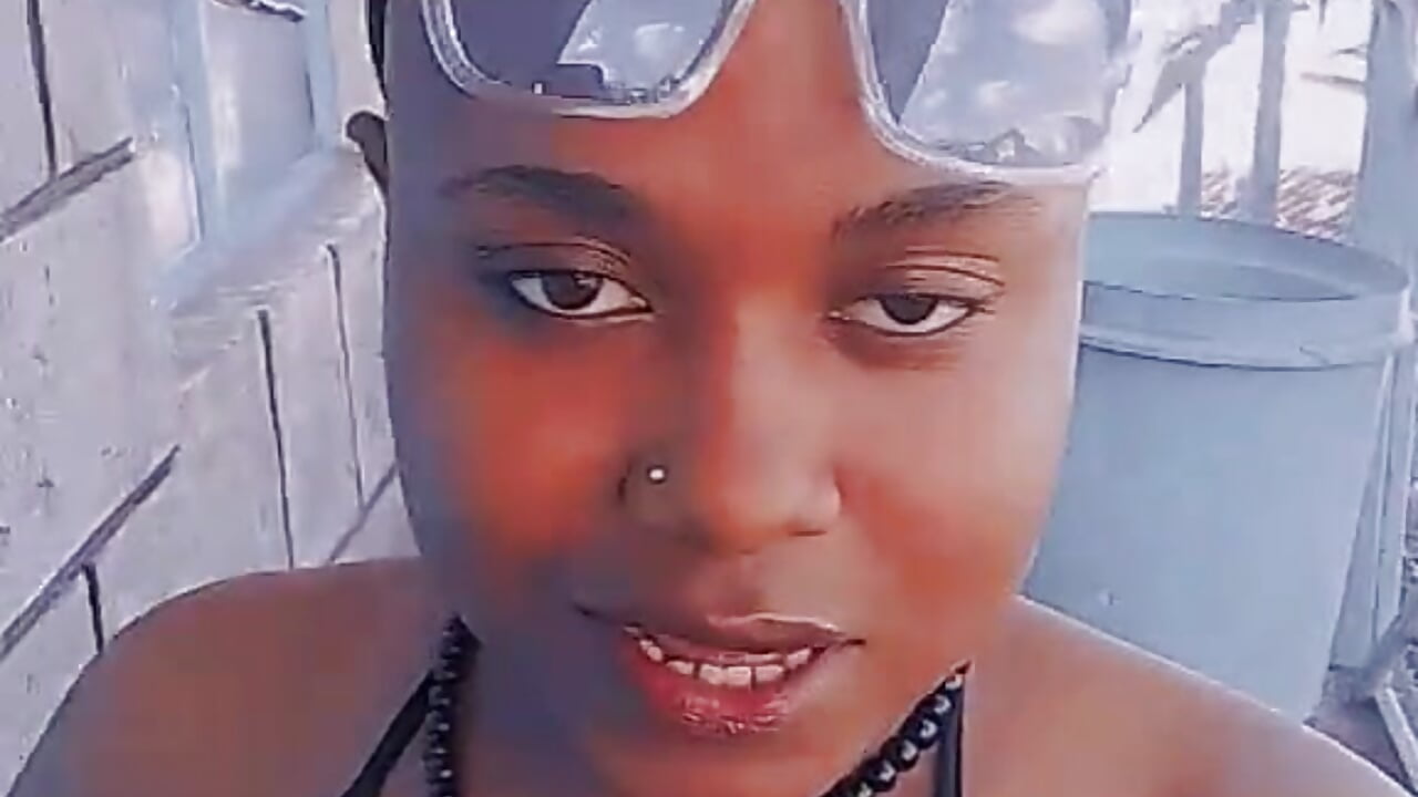 1000347465 – video modela na kameri delicious6