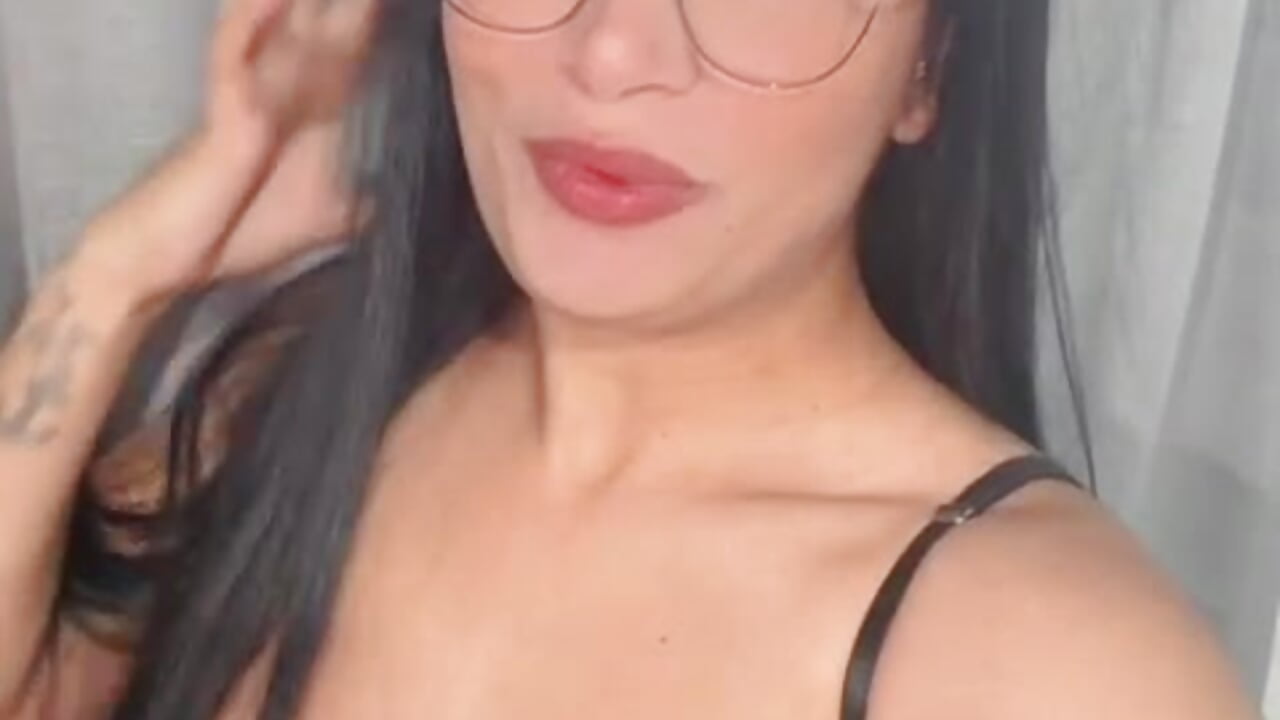 Me ❤️🌸 - video by Angeela_Perez cam model