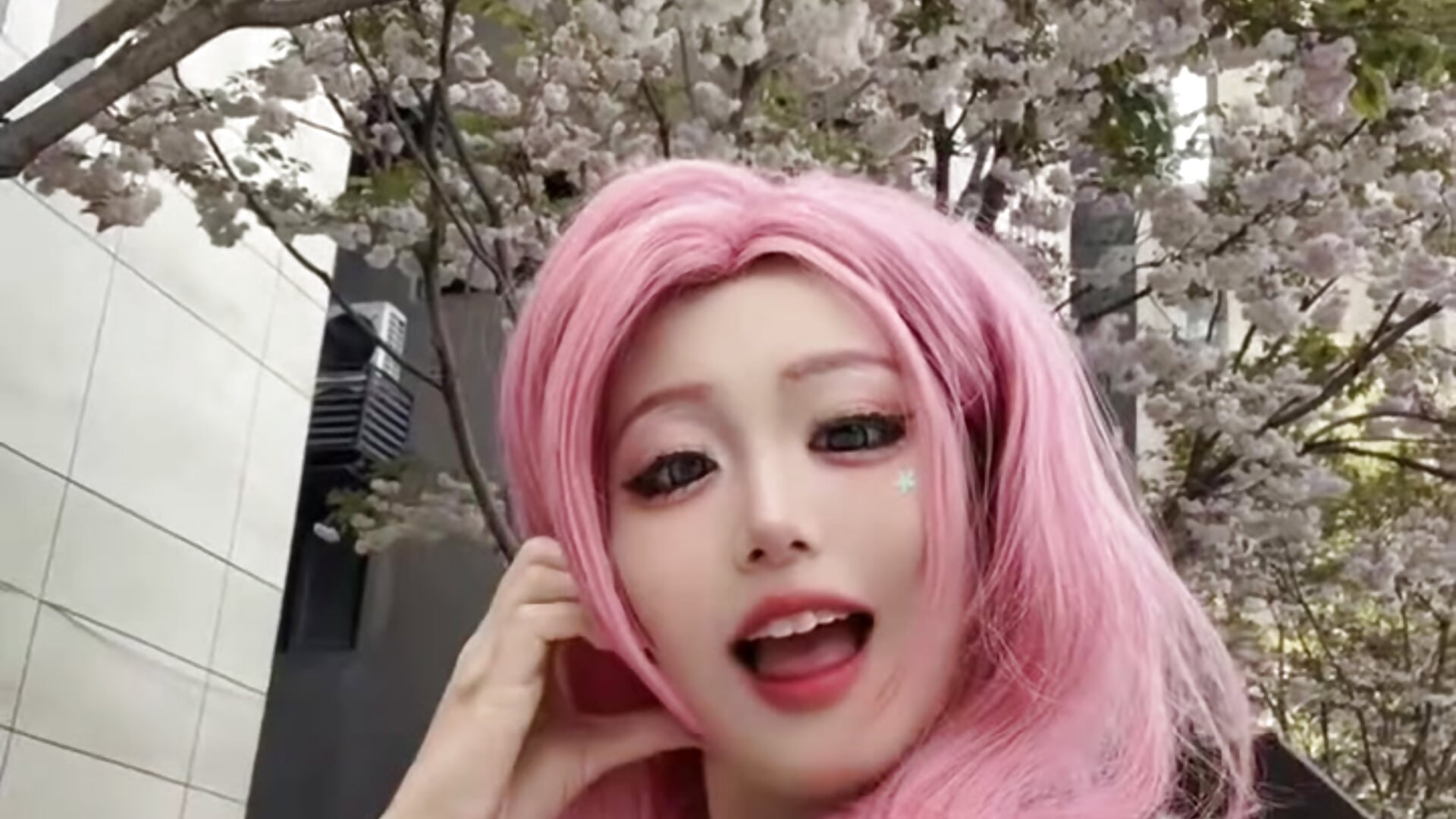 微信视频2026-03-26_191125_481 - video by shine33-shuang cam model