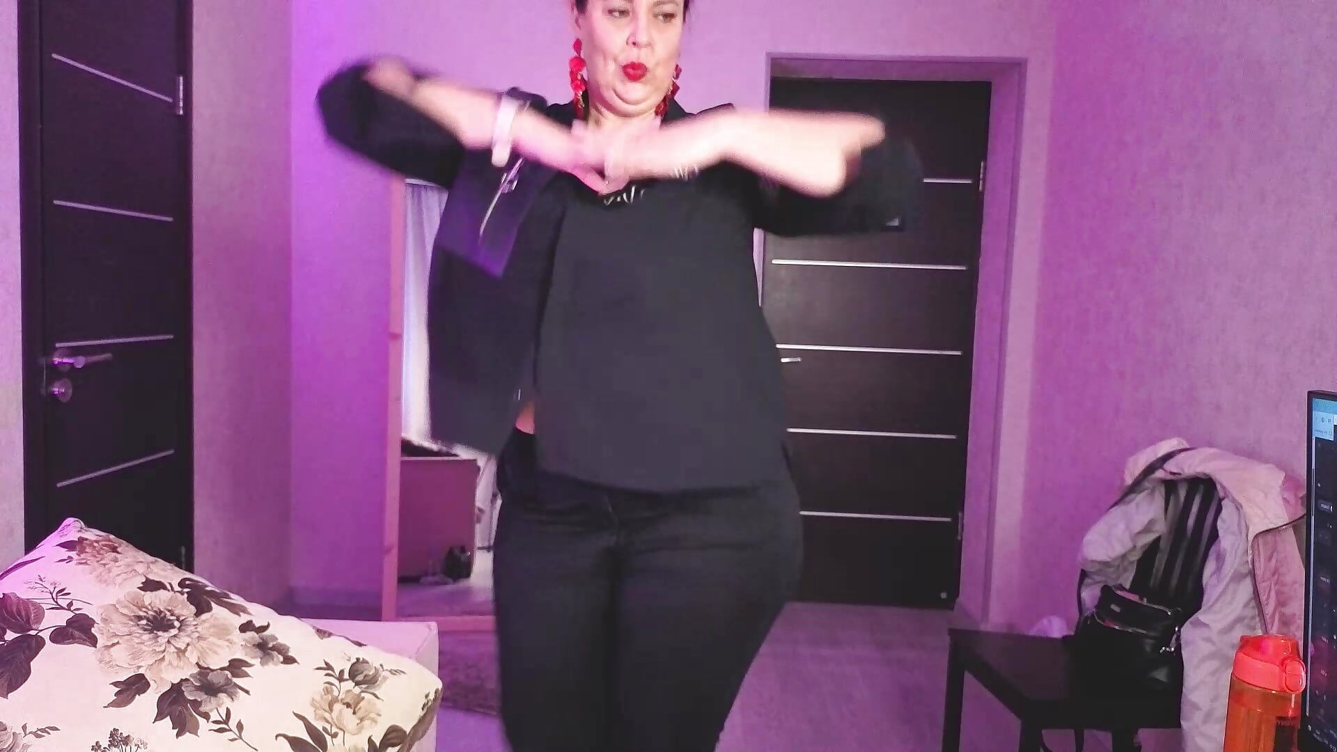 2026-09-17 09-30-53 - فيديو من Adel_Williams موديل الكام