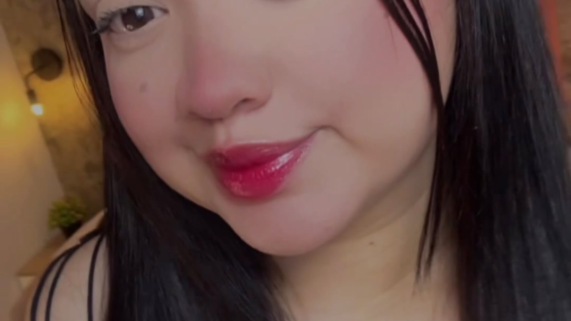 ❤️ - video by annyhills1 cam model