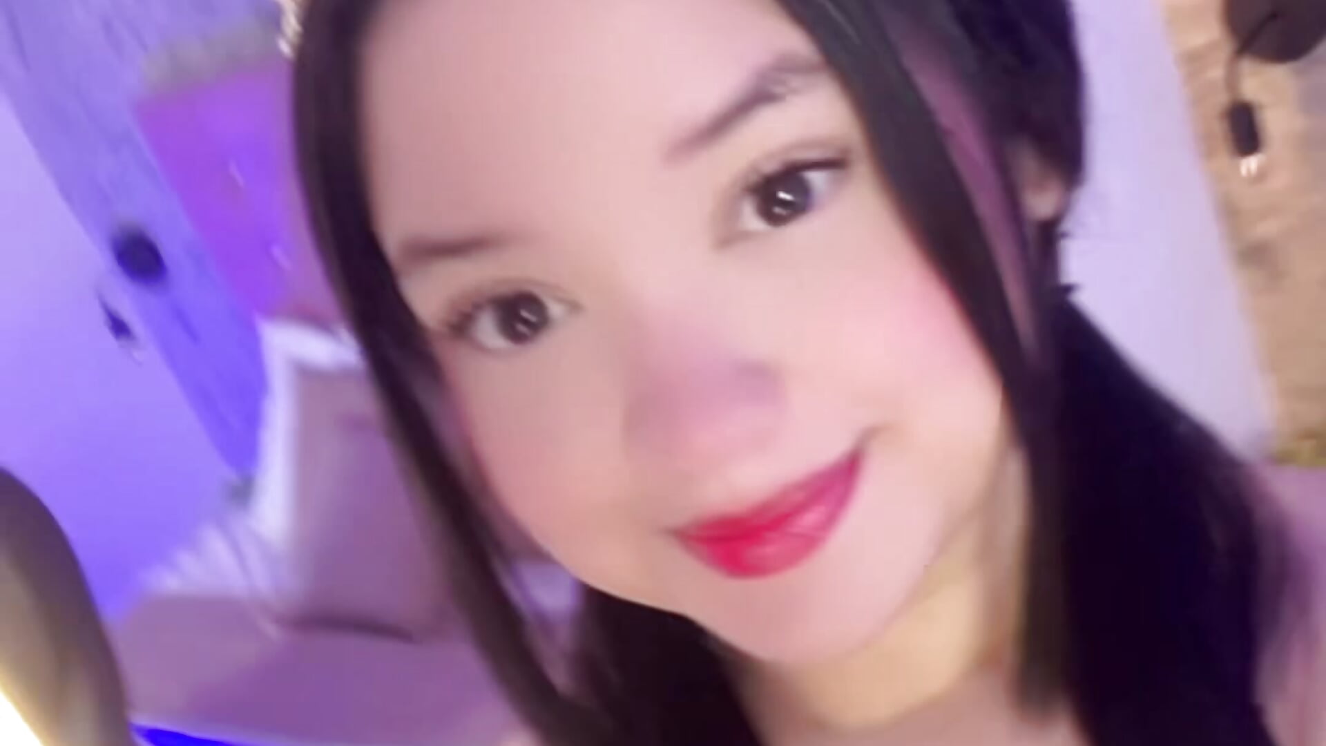 😘 - video by annyhills1 cam model
