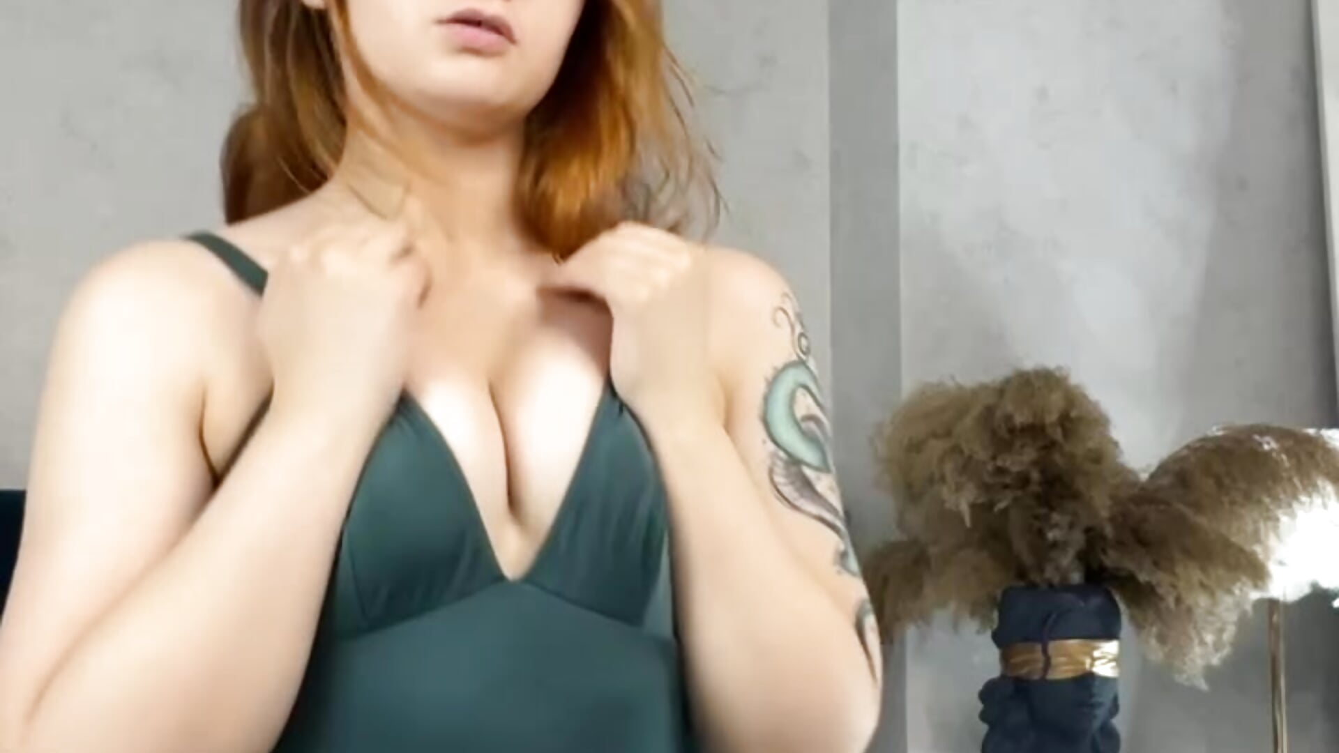 Как вам моя грудь?) - video av Velvet-Flame cam-modell