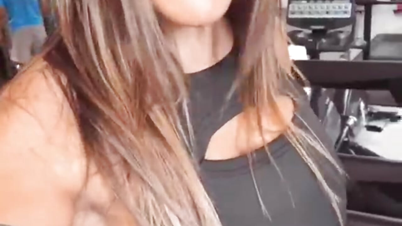 At the gym - video by pame7748 cam model